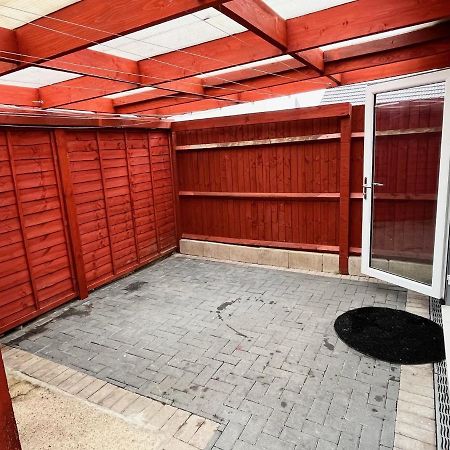 Full Studio Near Heathrow Airport & London Hayes (Greater London) Exterior foto