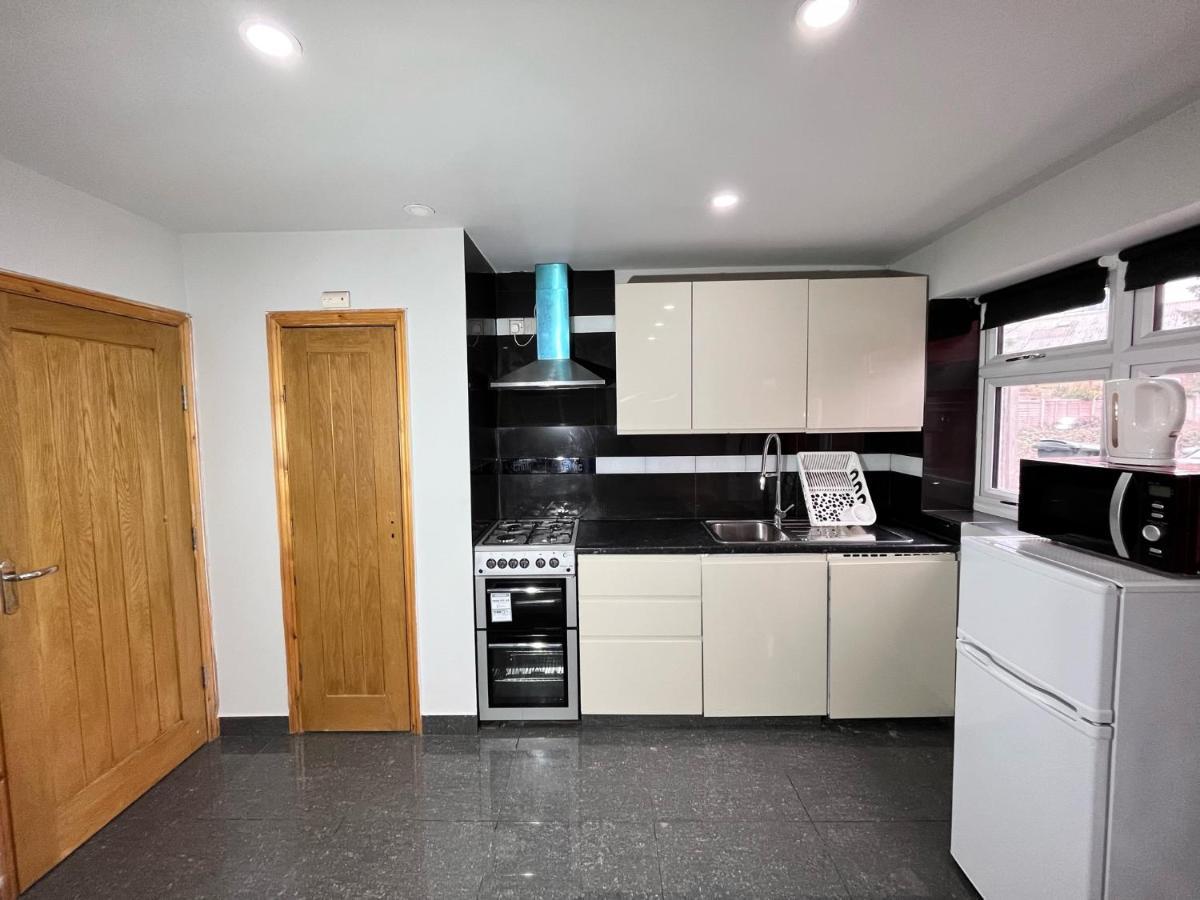 Full Studio Near Heathrow Airport & London Hayes (Greater London) Exterior foto