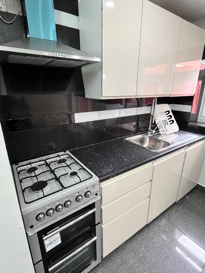 Full Studio Near Heathrow Airport & London Hayes (Greater London) Exterior foto