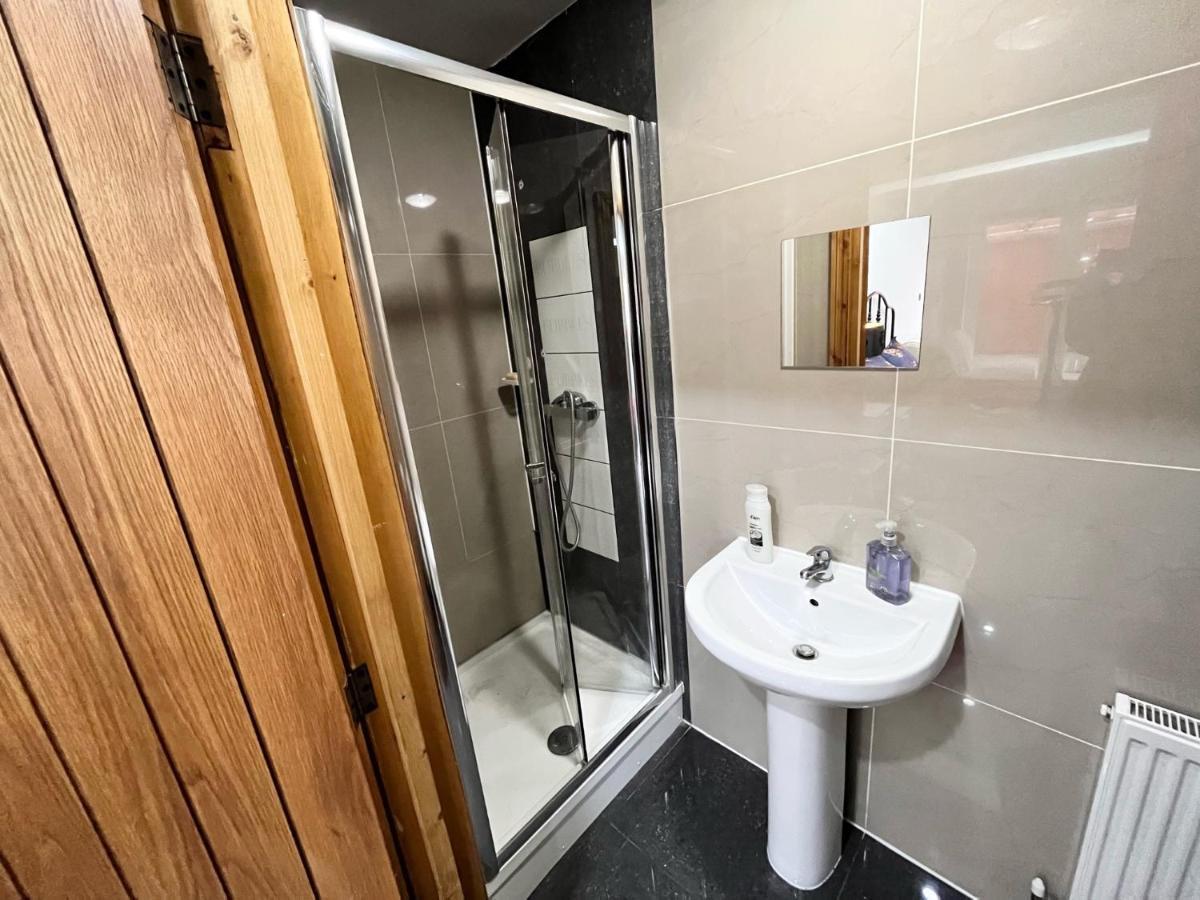 Full Studio Near Heathrow Airport & London Hayes (Greater London) Exterior foto